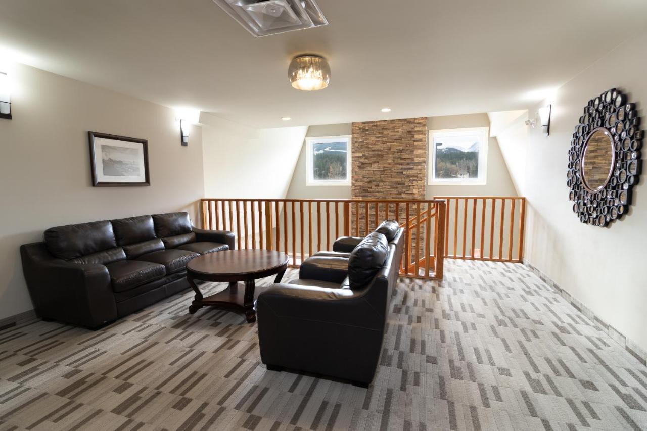 The Kanata By Bcminns Blairmore ภายนอก รูปภาพ
