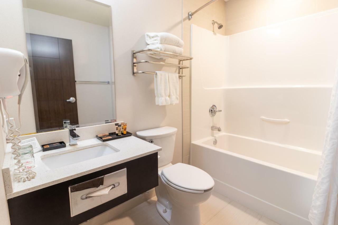 The Kanata By Bcminns Blairmore ภายนอก รูปภาพ